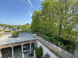 Photo 6- click for photo gallery